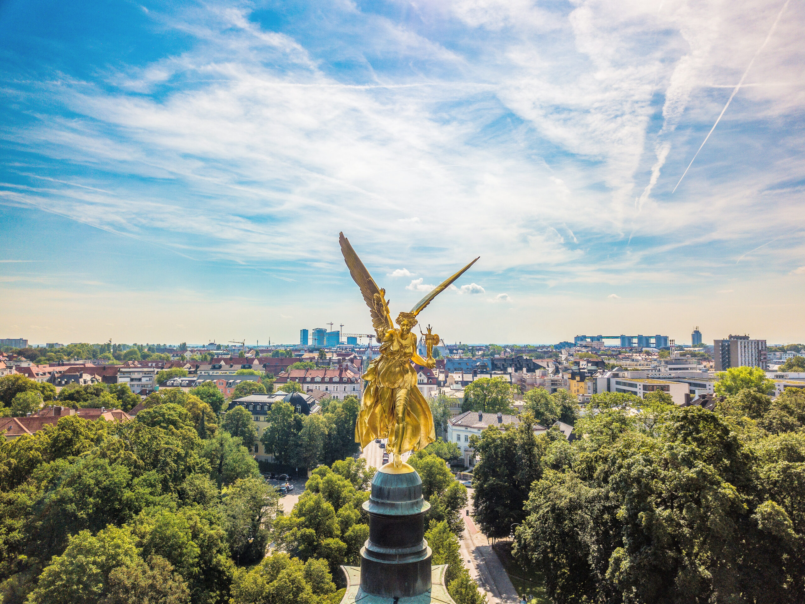 Symbolbild Friedensengel München mit Blick auf exklusive Wohnlagen