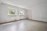 Vielseitig nutzbares Baugrundstück für Wohnen/Gewerbe mit Altbestand - Zimmer