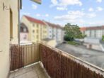 Attraktive City-Wohnung mit Balkon & Potenzial auf 3 Zimmer in bester Lage - Balkon