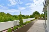 Parkblick in Bogenhausen – Kernsaniertes Design-Penthouse mit Potenzial auf 3 Zimmer - Terrasse mit Parkblick