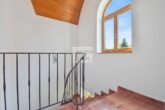 Großzügiges Familien-Domizil mit Süd-Garten in Haar - Treppenhaus DG (Deckenhöhe 7 m)