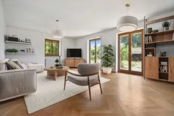 Großzügiges Familien-Domizil mit Süd-Garten in Haar, 85540 Haar, Zweifamilienhaus