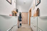 Die perfekte Kapitalanlage im Süden der Stadt: 3-Zimmer-Wohnung mit Süd-Balkon - Flur